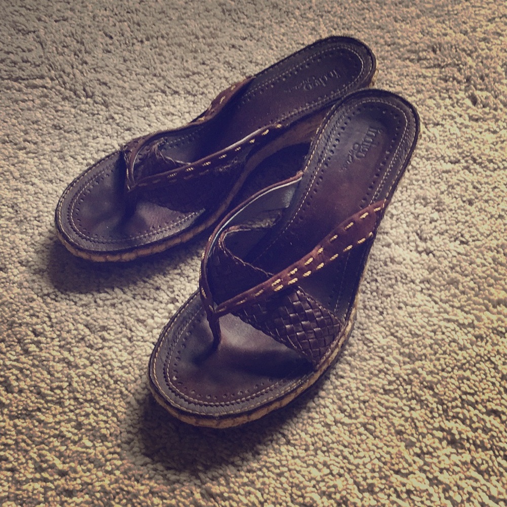 Wedge slides